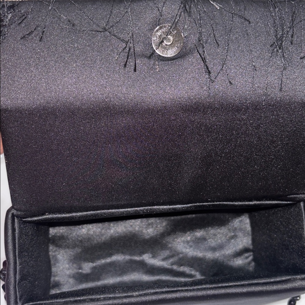 Elegant Black Evening Clutch - Picture 4 of 4
